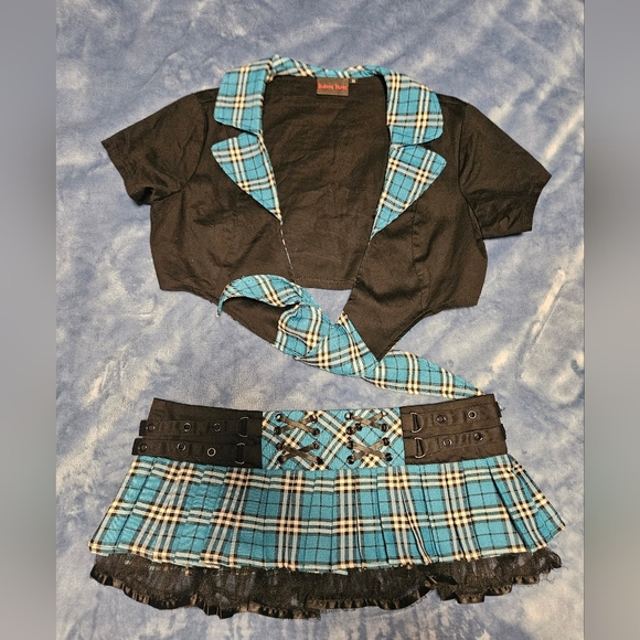 School Girl Outfit - Picture 1 of 4